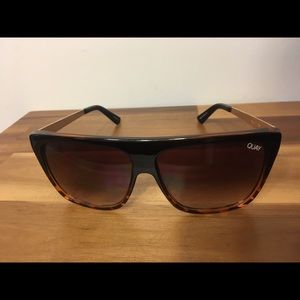 Quay Australia/OTL ll-BLKTORT/BRNFADE Sunnies